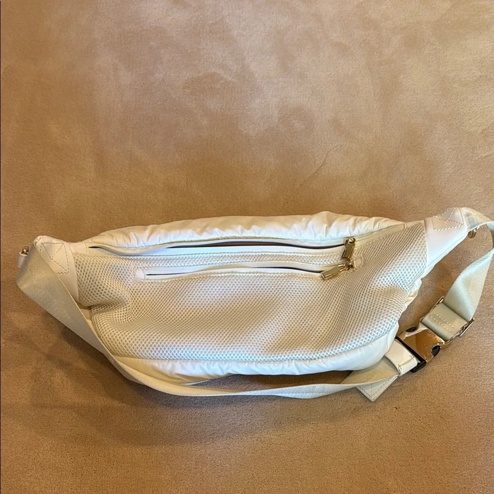 Caraa Cream Crossbody Bag - Picture 4 of 4